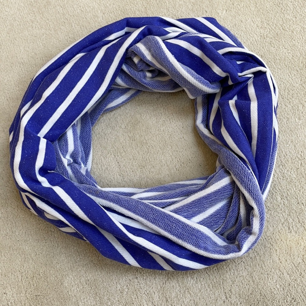 Gap Circle Scarf